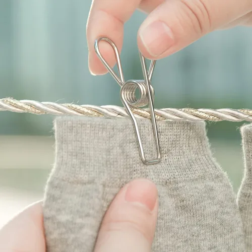 Miniatura 7 de 50 pinzas para ropa sucia – Alfileres de ropa duraderos de acero inoxidable, pinzas de alambre de metal resistentes con una bolsa de almacenamiento