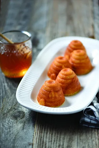 Miniatura 3 de Nordic Ware Molde para Pastelitos Colmena, Capacidad de 3 Tazas, Toffee