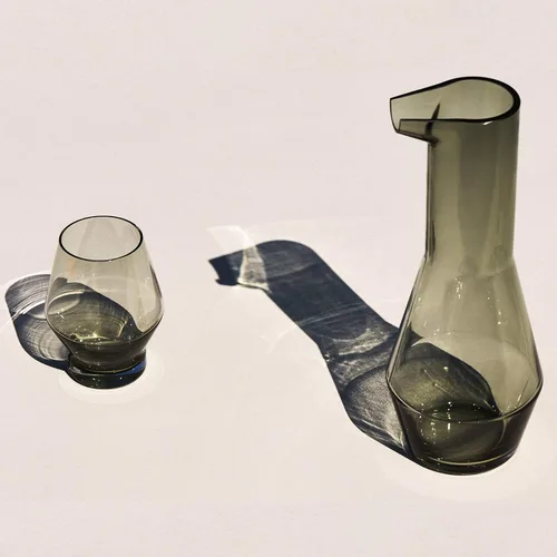Miniatura 2 de NUDE Glass Jarra de agua de pico/jarra de vino sin plomo cristal (humo)