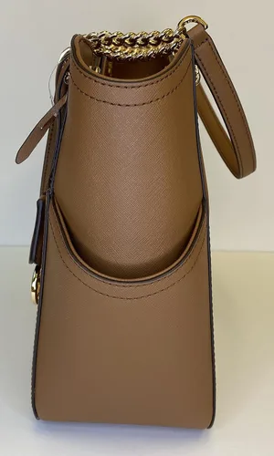 Miniatura 7 de Michael Kors Jet Set - bolsa de hombro para viaje con cadena grande, cartera triple Michael Kors Jet Set.