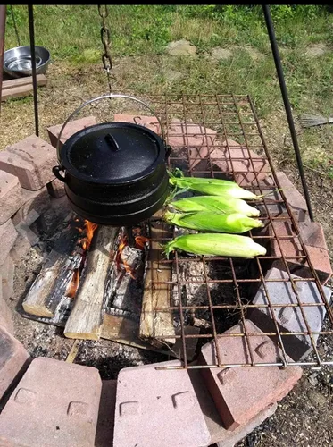 Miniatura 3 de Cuisiland Olla de caldero Potjie de hierro fundido de 8.5 cuartos con tapa y 3 patas, olla pre-sazonada estilo sudafricano para cocinar al aire