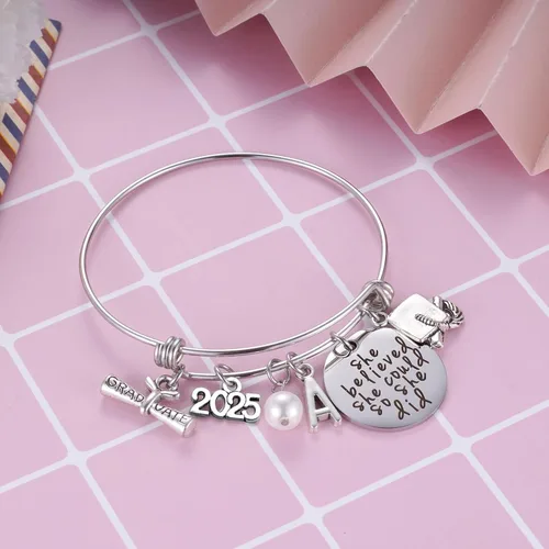Miniatura 10 de Ukodnus Regalo de graduación de clase 2024 – Pulsera de graduado de último año 2024 – Regalos de graduación inspiradores para ella – 26 pulseras