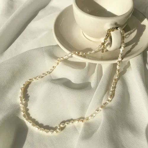Miniatura 3 de VIEWLAP Collar de perlas de concha simple barroca irregular gargantilla para mujeres y niñas Perla de imitación No es una piedra preciosa