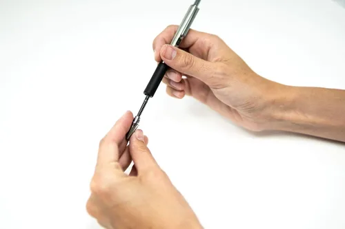 Miniatura 4 de Recambios de bolígrafo Zebra Pen Serie F, para bolígrafos Zebra PenF-301, F-402 y F-605, punta fina, azul (paquete de 1, 2 unidades en total)