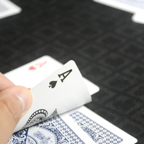 Miniatura 2 de Suited Poker - Mantel de velocidad de 108 x 60 pulgadas, mantel de dos tonos con patrones de corazones de diamantes, palos y palas, a prueba de Negro
