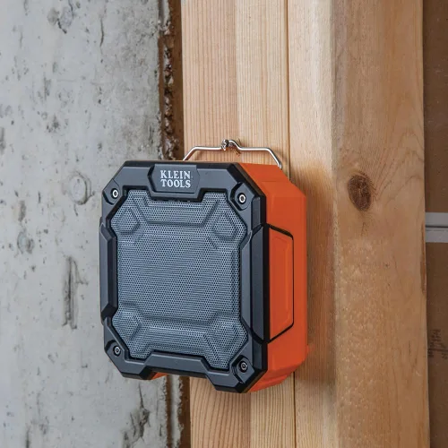 Miniatura 6 de KLEIN TOOLS AEPJS3 - Altavoz Bluetooth para el lugar de trabajo con imán y gancho, 20 horas de tiempo de funcionamiento, carga a través de USB A