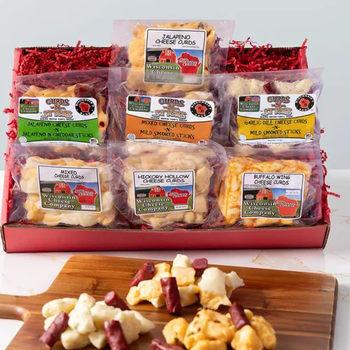 Wisconsin Cheese Company - Caja de regalo de palitos de carne y cuajada de queso de Wisconsin - 100% queso famoso y fresco de Wisconsin y palitos de