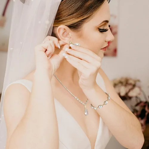 Miniatura 3 de COCIDE Bride Jewelry Set Silver Crystal Wedding Necklace Earrings Bridal Rhinestone Teardrop Pendant Accessories for Women and Bridesmaids