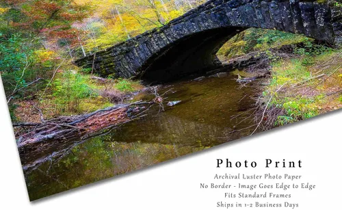 Miniatura 2 de Impresión de fotografía campestre (no enmarcada) Imagen de puente de piedra rodeado de follaje de otoño en el día de otoño en grandes montañas