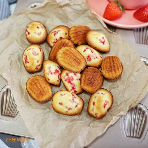 Miniatura 4 de CHEFMADE Molde para tartas de Madeleine, 16 cavidades, antiadherente, con carcasa ovalada, para hornear al horno (dorado champán)