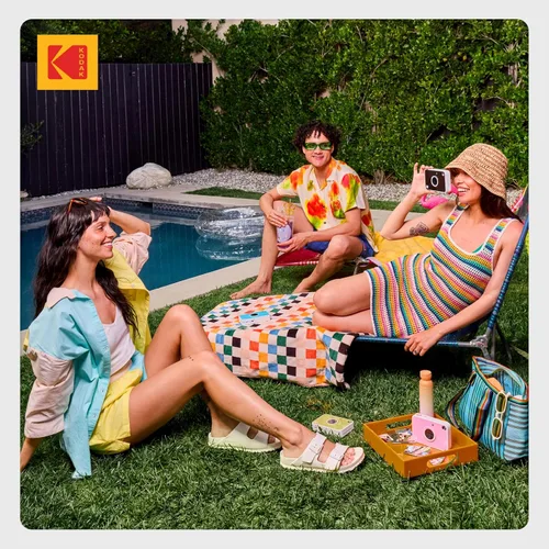 Miniatura 7 de KODAK Printomatic+ - Cámara digital de impresión instantánea (negra) de 10MP, cámara portátil con indicador de estado LED RGB interactivo, imprime