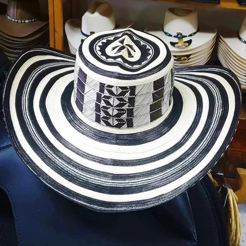 Miniatura 2 de Sombrero Colombiano Sombrero Sinuano 20 Vueltas Hecho por Artesanos Colombianos Excelente Calidad Blanco