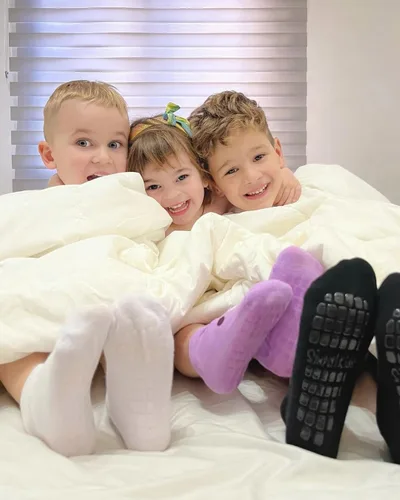 Miniatura 2 de Simply Kids Calcetines tobilleros antideslizantes para bebé, agarre superior, algodón suave, para niñas y niños activos (de 0 a 7 años)