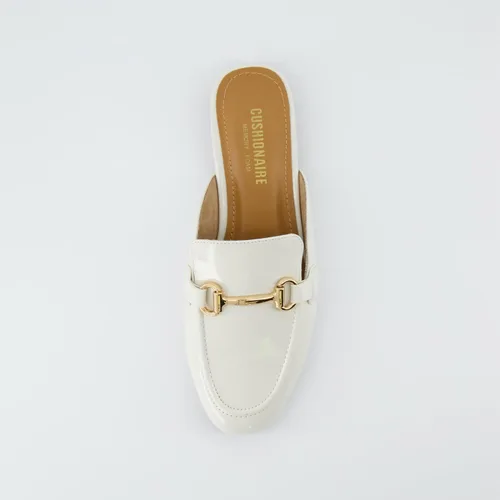 Miniatura 6 de CUSHIONAIRE Sandalias Yates con hebilla para mujer + espuma viscoelástica, anchos disponibles