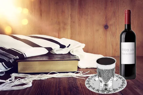 Miniatura 2 de The Dreidel Company Kidush Cup - Taza de diseño de uva, copa chapada en plata de primera calidad, copa de shabat y Havdalah, judaica shabbos