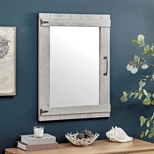 FirsTime & Co. Espejo de pared gris desgastado para puerta de granero, decoración vintage para dormitorio y baño, madera, granja, 32 x 24 pulgadas,