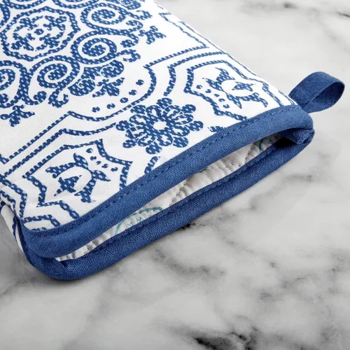 Miniatura 3 de Martha Stewart Strie Medallion - Manoplas para horno, juego de 2 unidades, color azul marino, 7 x 13 pulgadas Medallón Strie