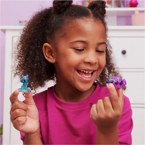 Miniatura 6 de Gabby's Dollhouse, Meow-Mazing - Juego de 12 figuras de juguete con temática de arcoíris (exclusivo de Amazon) para niños a partir de 3 años