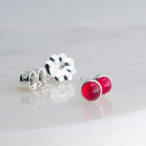 Miniatura 26 de Aretes pequeños de plata de ley para cartílago, tragus, hélix, múltiples piercings hipoalergénicos, piedra natal para mujer, juego de bisel
