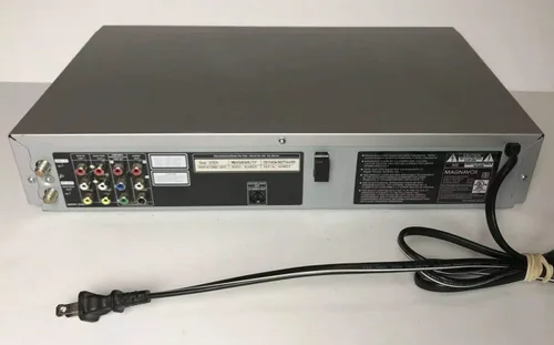 Miniatura 3 de MAGNAVOX MDV560VR/17 Reproductor de DVD y VCR Combo