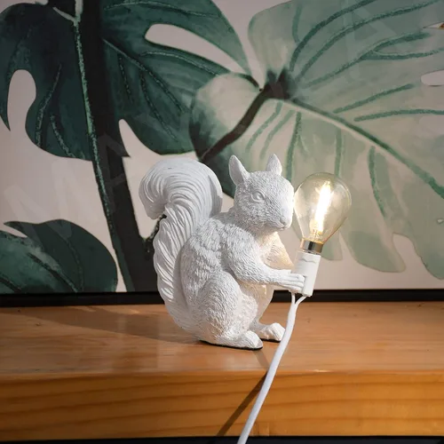 Miniatura 4 de MAYOLA Lámpara de mesa moderna de resina con ardilla, lámpara de escritorio, lámpara de iluminación LED de resina de ardilla para sala de estar