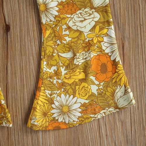 Miniatura 5 de Nie Cuimeiwan Conjunto de 2 piezas de pantalones acampanados para niña pequeña con estampado de letras y pantalones acampanados florales
