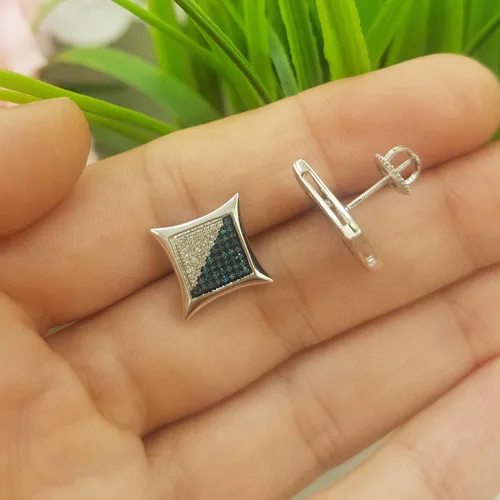 Miniatura 6 de Dazzlingrock Collection Pendientes de tuerca redondos de 0,38 quilates con forma de cometa de micro pavé de diamante blanco y azul