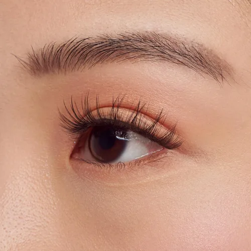 Miniatura 3 de KISS My Lash But Better, Pestañas Postizas, 'Tan Real', 12mm, Incluye 1 Par De Pestañas, Fácil De Aplicar, Racimos De Pestañas Reutilizables