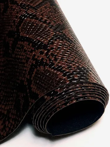 Miniatura 4 de Fabric Empire Tela de Vinilo con Textura en Relieve Serpiente de Cascabel Cuero Sintético Falso / 54" de Ancho / Vendido por Yarda (Rojo Rubí)