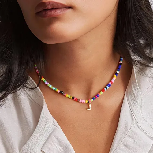 Miniatura 3 de M MOOHAM Collares con iniciales de cuentas coloridas para niñas, mujeres y niños, lindo collar de letras bohemias con cuentas delicadas, joyería