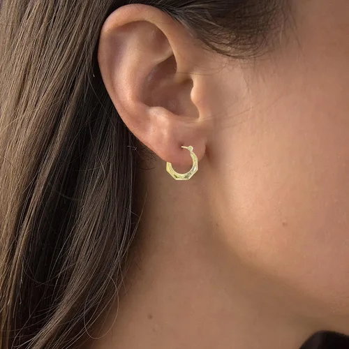 Miniatura 3 de Aretes de aro de oro amarillo macizo de 14 quilates con cierre de bisagra, bambú, texturizados, corte de diamante, hexagonal, cuadrado, redondo