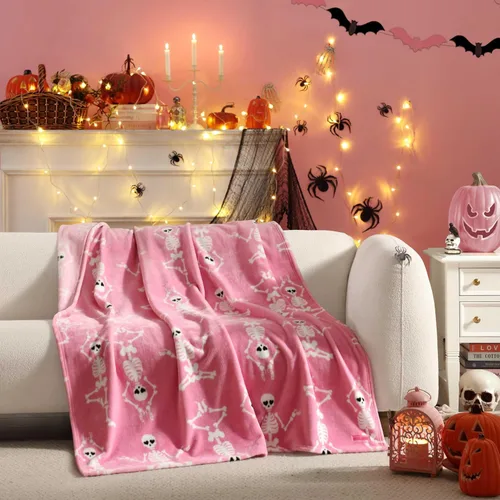 Miniatura 28 de Betsey Johnson - Manta para sofá o cama, manta súper suave y extragrande de aspecto audazmente mullido (corazón punteado rosa, 50" x 70")