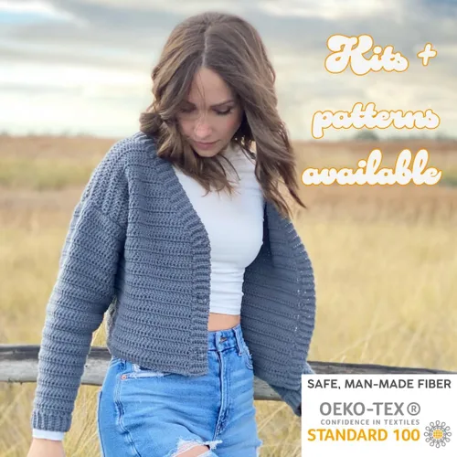Miniatura 4 de Lion Brand Yarn - Hilo Feels Like Butta, hilo aterciopelado suave para tejer y hacer ganchillo, paquete de 1, Negro