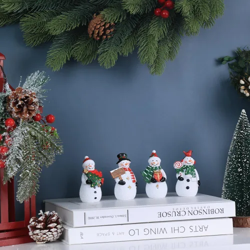 Miniatura 3 de MEETYAMOR Decoraciones navideñas para interiores, 4 adornos de resina de muñeco de nieve para decoración de mesa de Navidad, figuras coleccionables