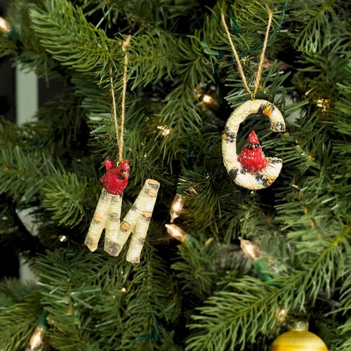 Miniatura 5 de Adorno de Navidad con letra inicial cardenal rústica, aspecto de madera de abedul, alfabeto colgante, decoración con monograma para árbol de Letra R