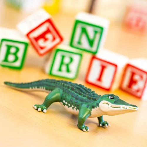 Miniatura 2 de Safari Ltd. Bernie The Gator - Figura detallada de plástico de 5.5 pulgadas, divertido juguete educativo para niños, niñas y niños a partir de 3 años