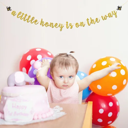 Miniatura 3 de Cartel con texto en inglés "A Little Honey is on The Way" con purpurina dorada con temática de abejorros y abejas, revelación de género, decoración