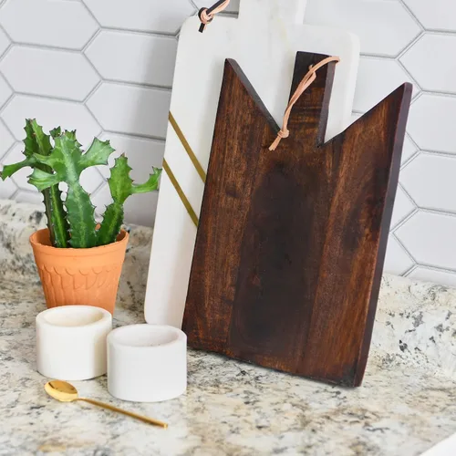 Miniatura 2 de Main + Mesa Tabla de cortar de madera geométrica con corbata de cuero Añejado oscuro