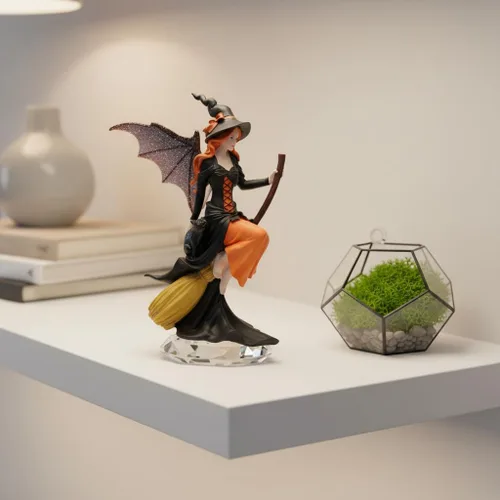 Miniatura 3 de Comfy Hour Figura gótica de bruja de hadas de 8 pulgadas en escoba, estatua de hechicera de fantasía con alas místicas, acento espeluznante