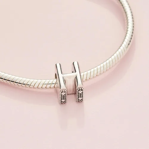 Miniatura 4 de Colgante de plata de ley 925 con letra PANDORA