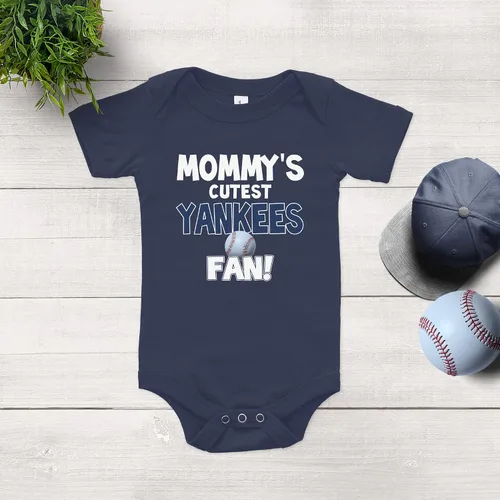 Miniatura 3 de NanyCrafts Baby Mommy's Cute Yankees - Mameluco para fanáticos de los Yankees