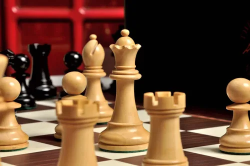 Miniatura 3 de The House of Staunton The Wild Knight Series Chess Set, Box, & Board Combination - 3.75" King