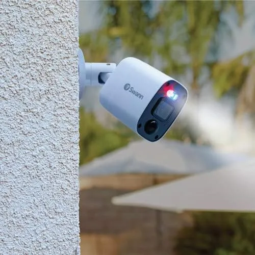 Miniatura 4 de Swann Cámara de bala de luz intermitente DVR complementaria con proyector de sensor, video de 1080P, diseño interior o exterior, visión nocturna a