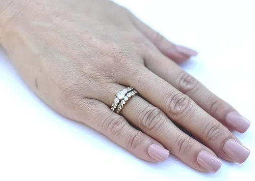 Miniatura 4 de Juego de 3 piezas de anillos de compromiso para él y para ella de oro IP de circonia cúbica