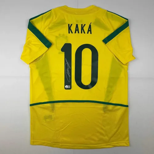 Camiseta de fútbol autografiada/firmada de Ricardo Kaká, Brasil, amarilla con Certificado de Autenticidad de Beckett BAS