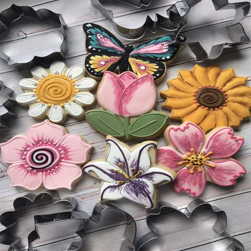 Miniatura 6 de LILIAO Juego de cortadores de galletas de flores, 7 piezas, diseño de lirio, margarita, girasol, flores de cerezo, tulipán, flores kapok y galletas