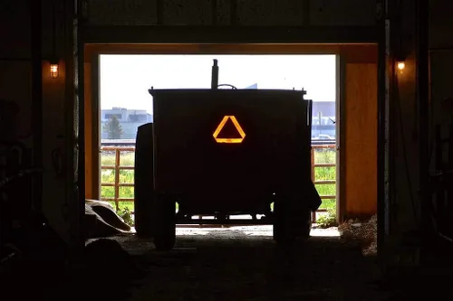 Miniatura 5 de Señal de seguridad del vehículo de movimiento lento, letrero triangular de vehículo de movimiento lento, plástico de 14 x 16 pulgadas, reflectante