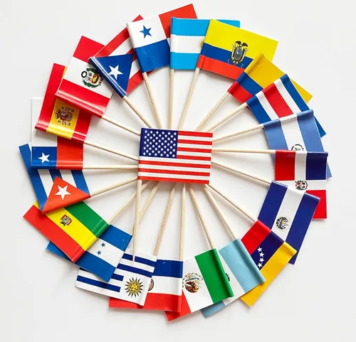stidsds Banderas de palillos de dientes de América Latina en 21 países, mini pequeñas en español que hablan varios adornos para cupcakes latinos 21