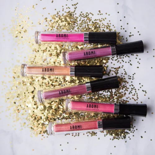 Miniatura 7 de Aromi Lápiz labial líquido metálico Color de labios castaño rojizo con acabado brillante, vegano, tono desnudo rosa, de larga duración, resistente