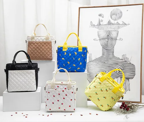 Miniatura 6 de TuErCao - Linda lonchera con forma de fresa para mujeres; bolsas de almuerzo para el trabajo, lonchera pequeña con aislamiento para pícnic, viaje